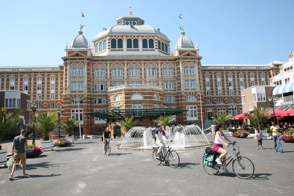 Rent a Bike in The Hague: Rental Options and Routes