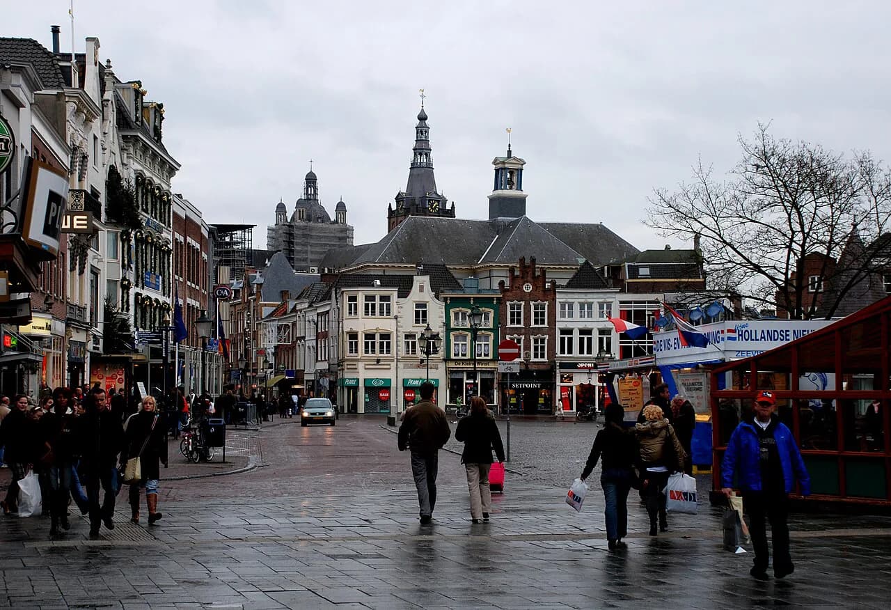 Den Bosch Market: Which Day to Go and What's There