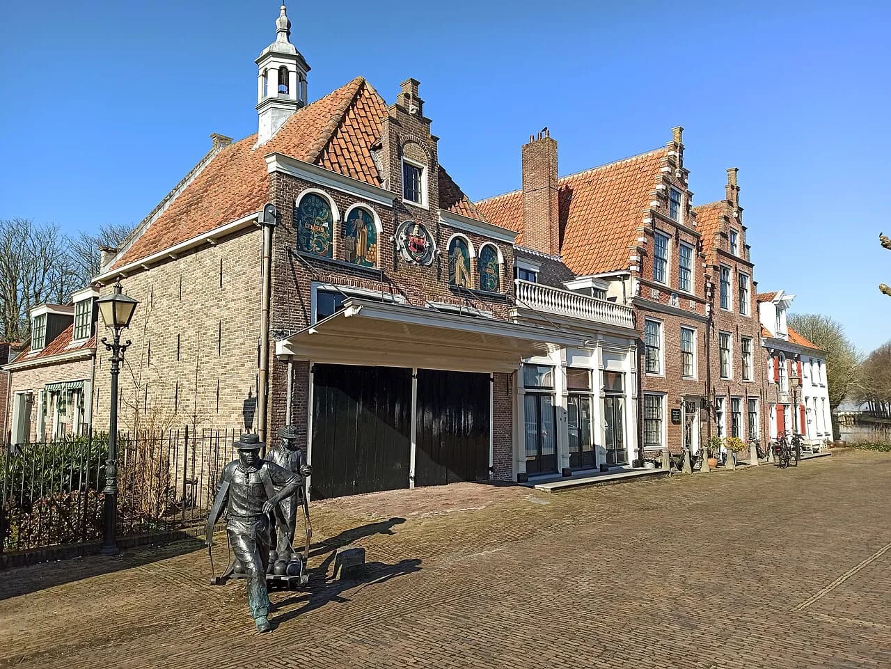 Edam Cheese Market: When It Runs and What to See