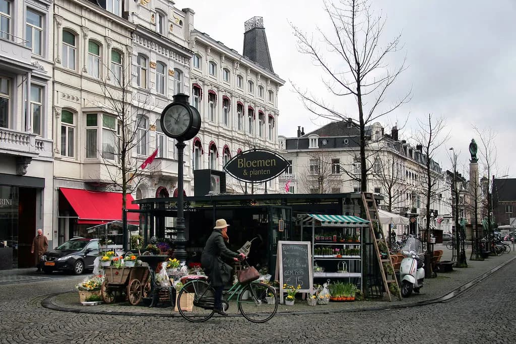 Maastricht Walking Tour: A Self-Guided Route In Order