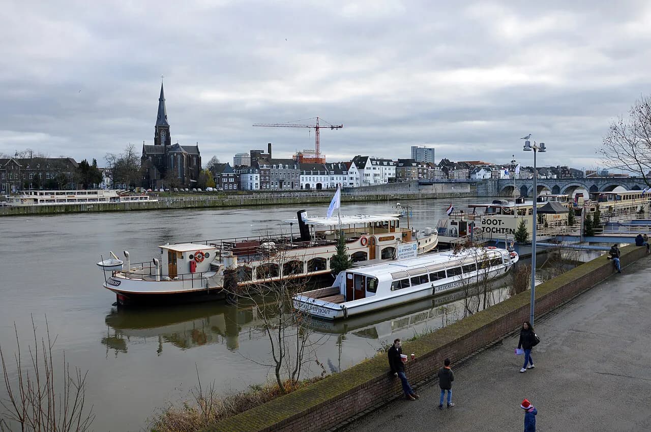 Wyck, Maastricht: What to See and Do in the Station District