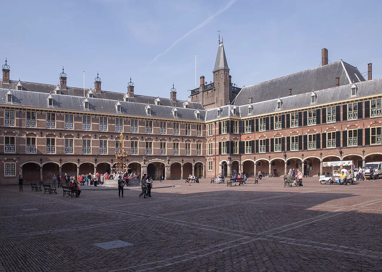 Binnenhof, The Hague: Visiting the Dutch Parliament Complex