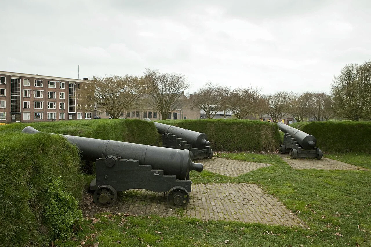 Cannons on the Bastion Baselaar gun platform, Den Bosch.