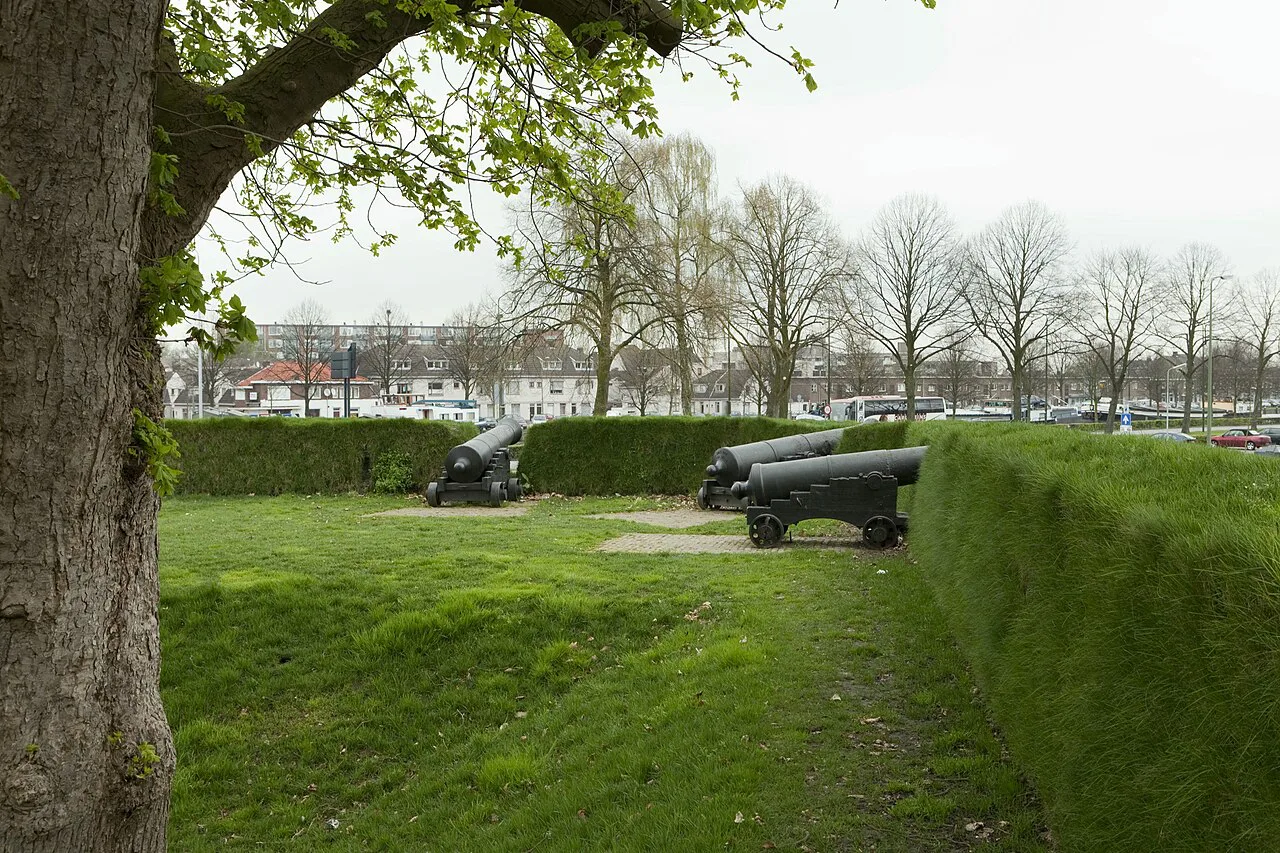Cannons on a bastion of the city walls of Den Bosch, a nearby part of the same fortifications as Bastion Baselaar.