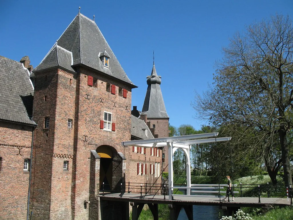 The gatehouse of Kasteel Doorwerth.