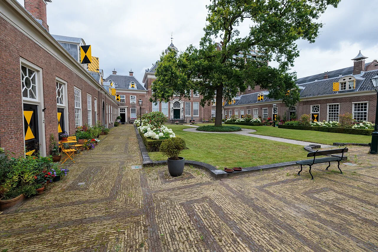 The Hofje van Staats, Haarlem, seen from its entrance.