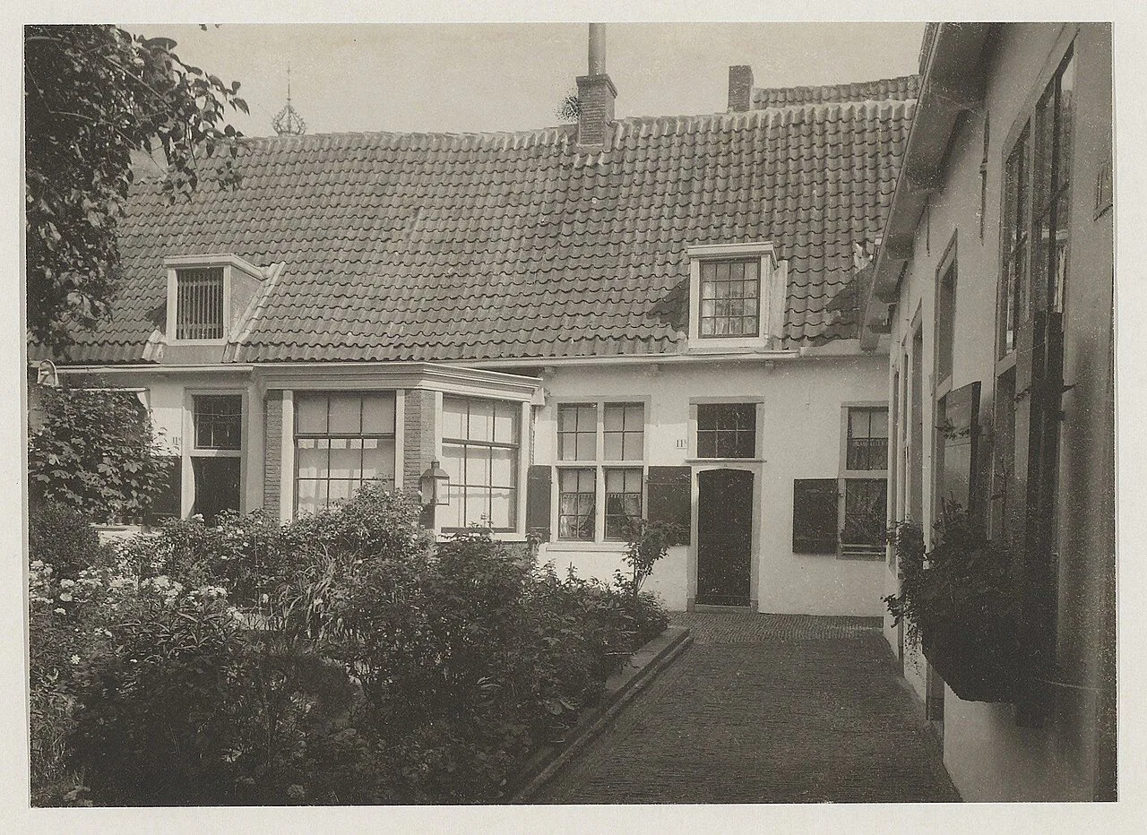 The inner courtyard of the Hofje van Bakenes, Haarlem.