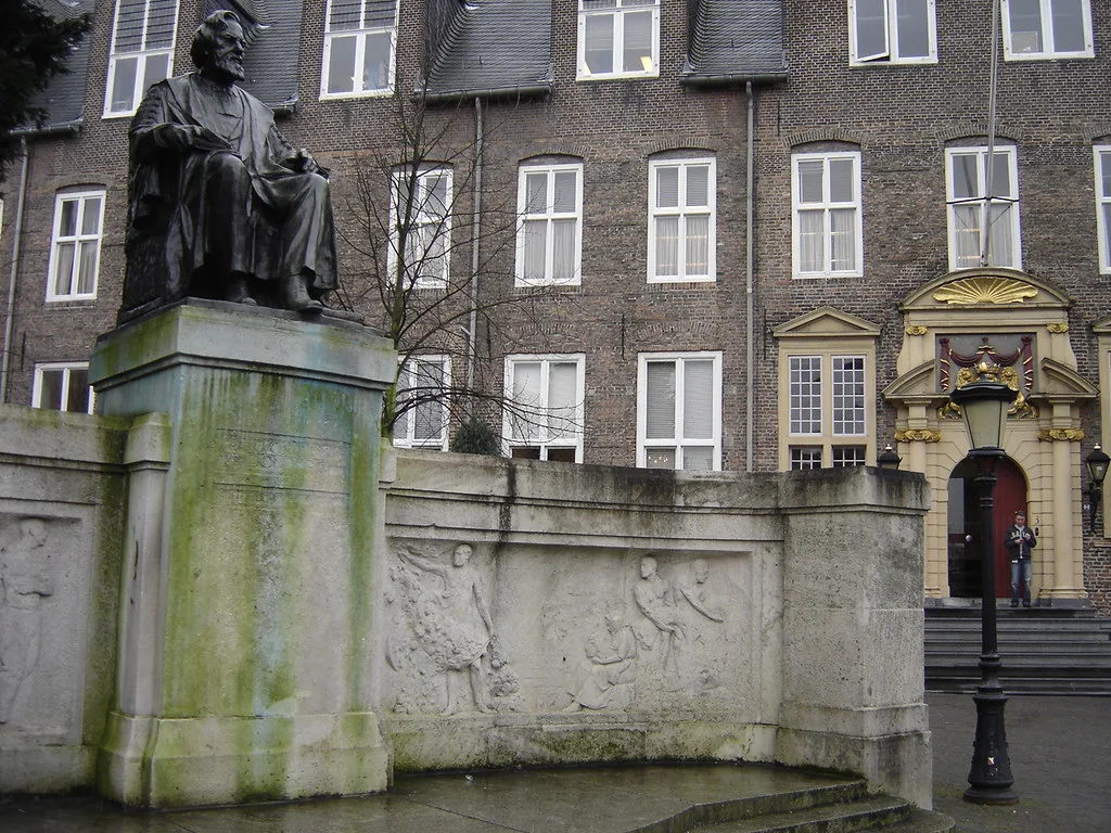 A statue in front of the University Hall, Utrecht.