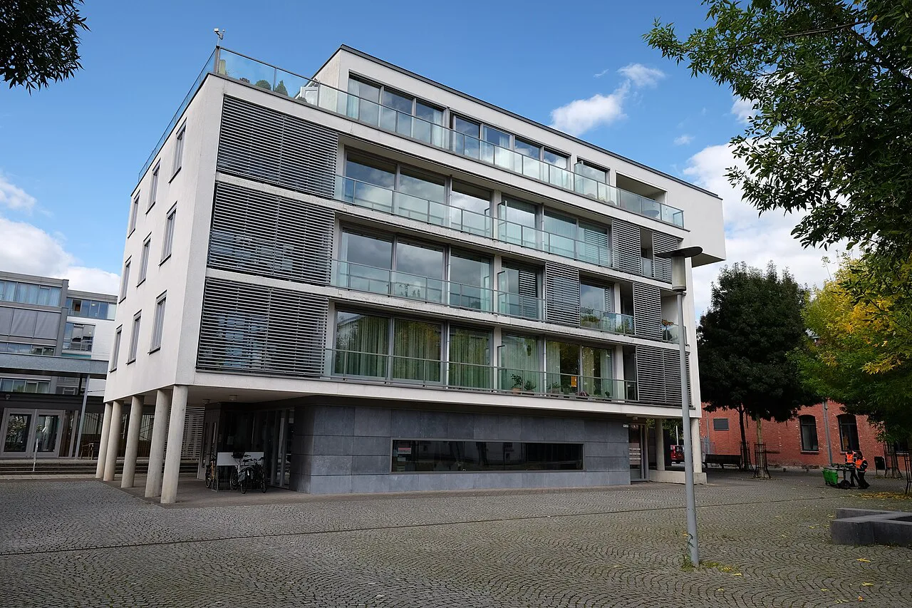 Modern housing in the Kommelkwartier, Maastricht.