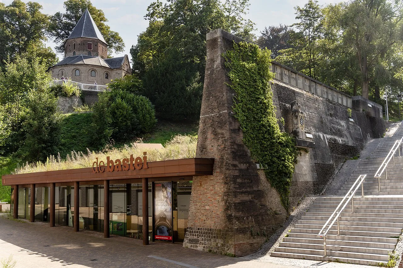 The entrance of Museum De Bastei below the Valkhof, Nijmegen.