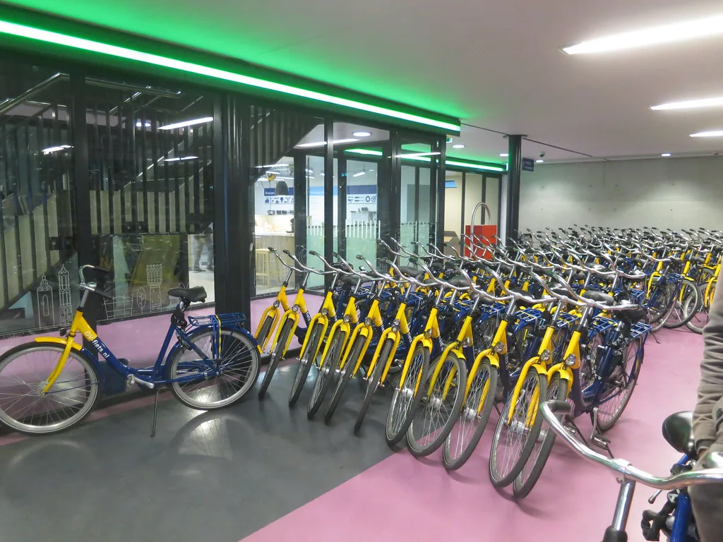OV-fiets rental bikes in a station bike store.