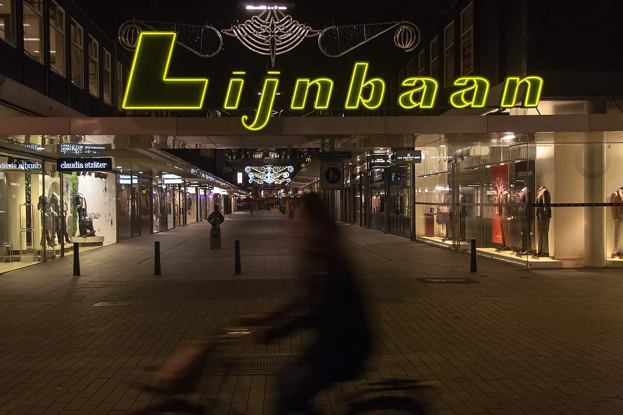 The Korte Lijnbaan at night, Rotterdam.