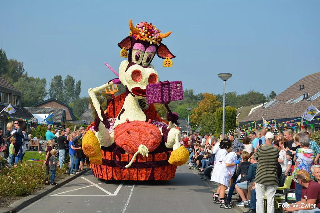 A float in the Bloemencorso flower parade.
