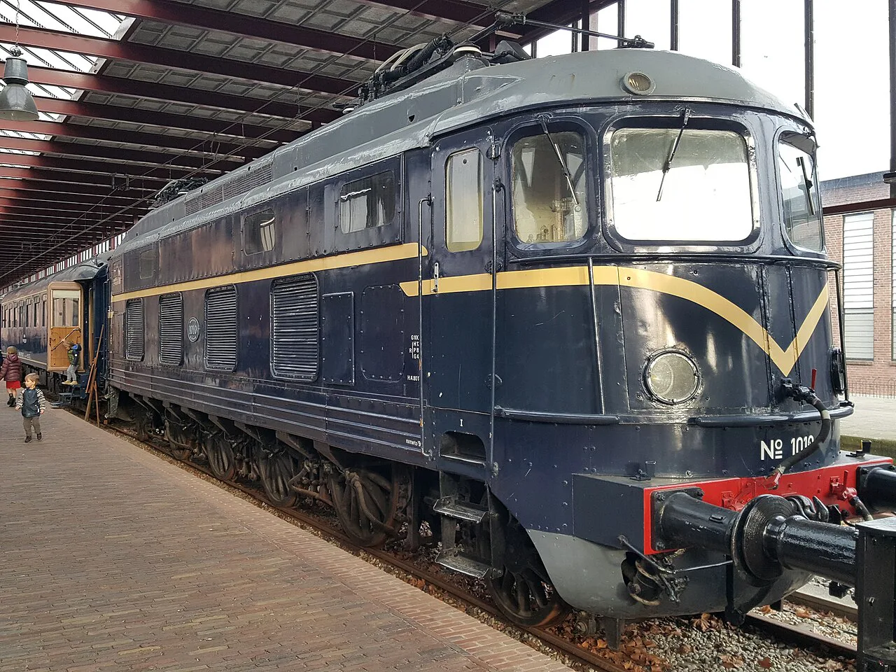 A locomotive in the Dutch Railway Museum (Spoorwegmuseum), Utrecht.