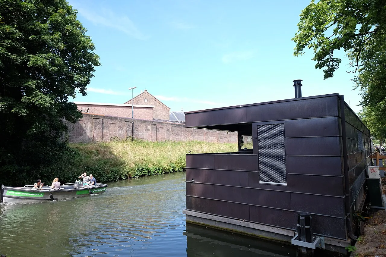 Houseboats in Wittevrouwen, Utrecht.